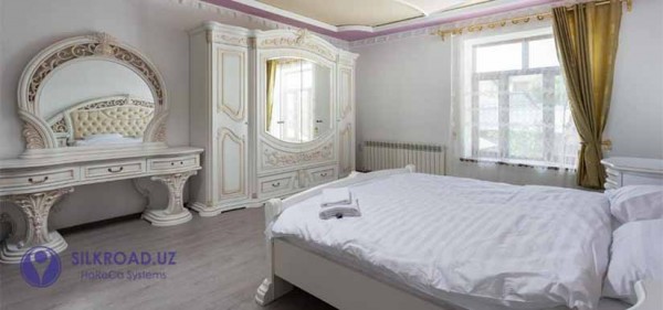 THE ROOMS BOUTIQUE HOSTEL