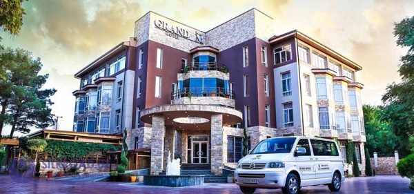 GRAND M